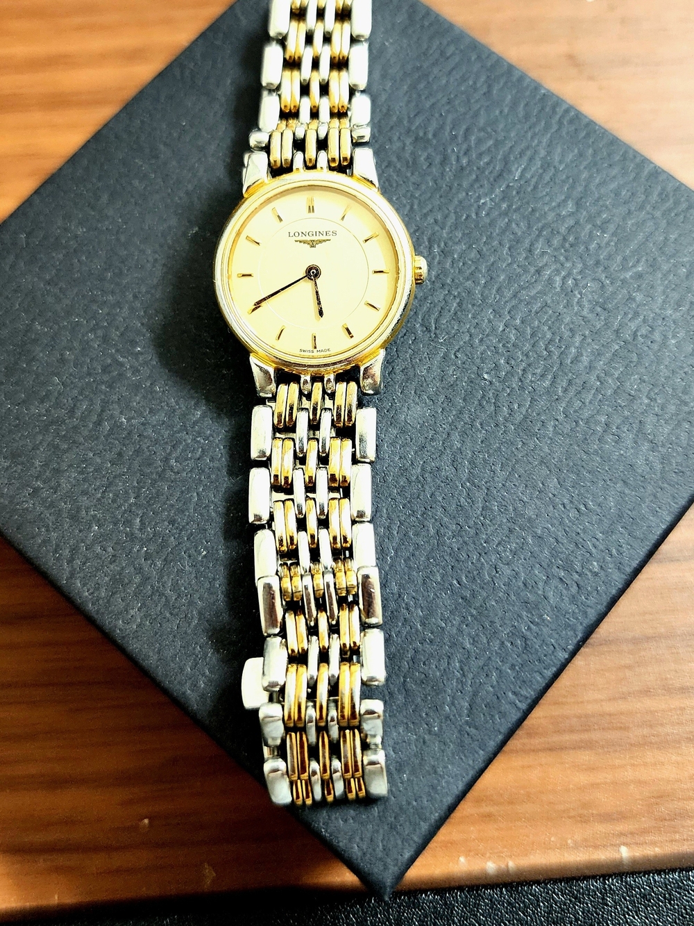 Title:Longines La Grande Classique Women’s Watch L5.136.3 – Swiss Quartz